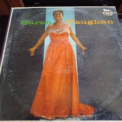 SARAH VAUGHN VINYL ALBUMS LOT $100 FINAL PRICE READ DESCRIPTION AND SEE 👀 ALL PICTURES 
