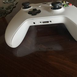Broken Xbox one Wireless Controller, Works On Series X &S