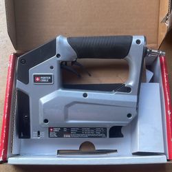 Porter Cable Heavy Duty 3/8 Crown Stapler