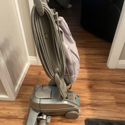 Kirby Vacuum Cleaner. Great Condition. 