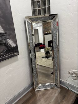 Mirror with diamonds 5 feet hi