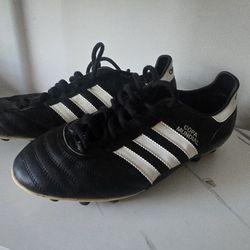 Adidas FIFA Approved- SIZE 7.5