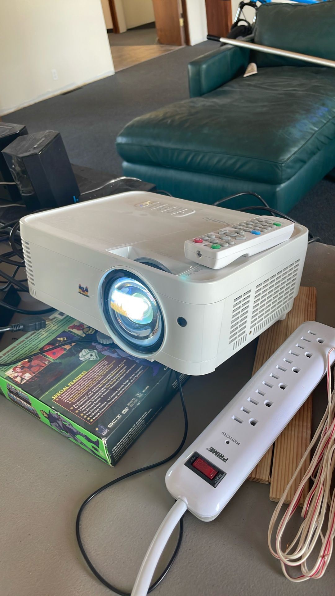 ViewSonic PS501W Projector W/remote
