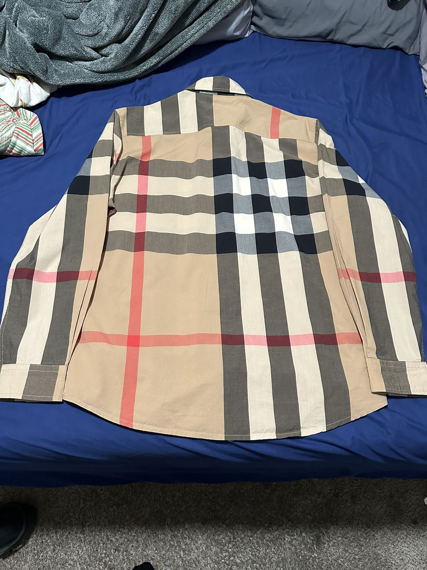 Brand New Burberry Button Up Size Large