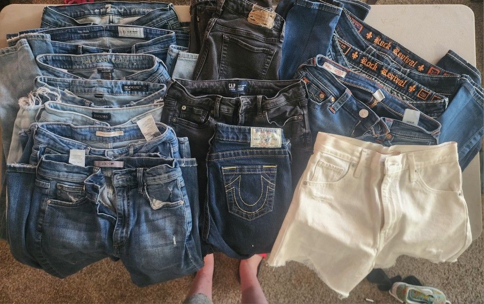 Jeans Size 25-27 ((NAME BRAND))