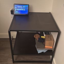 Side desk/ side table
