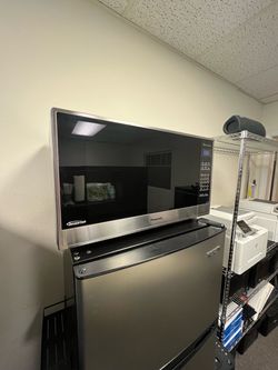 Panasonic Stainless Steel Countertop Microwave