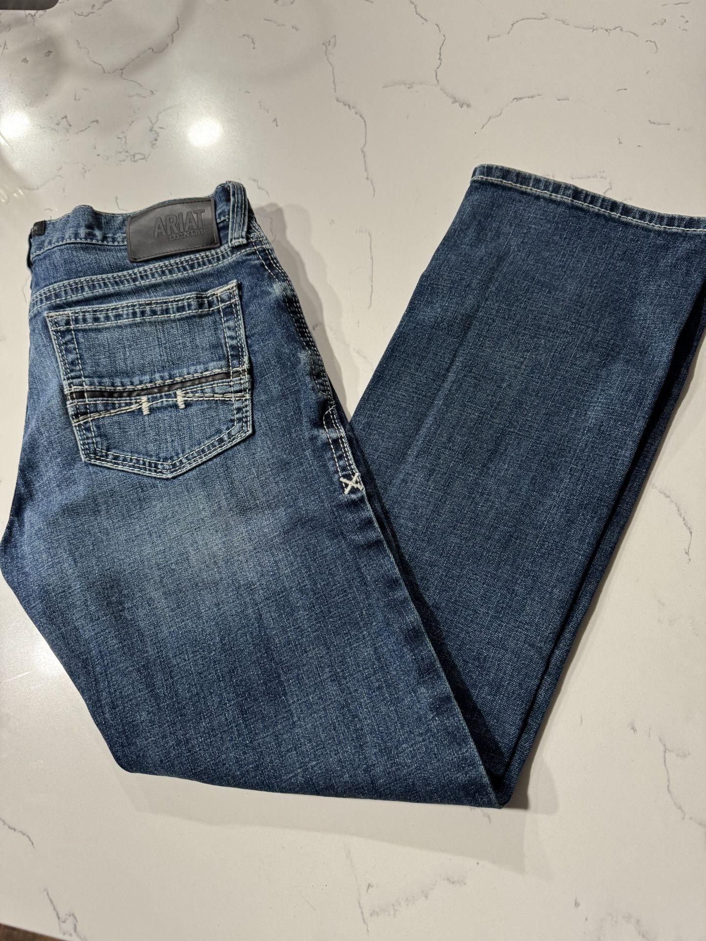 Ariat Jeans 32-32 for Sale in Riverside, CA - OfferUp