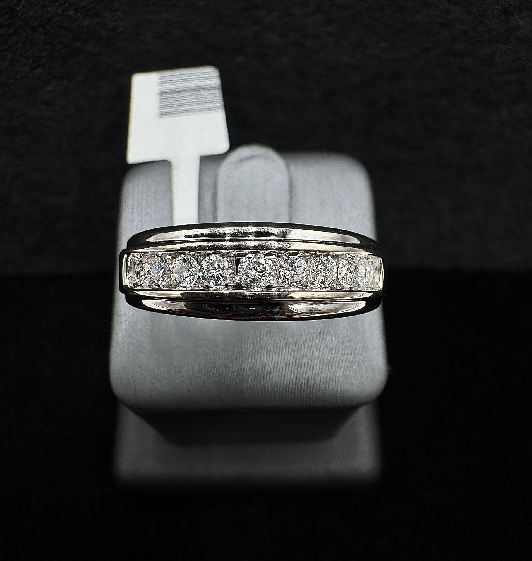 💎 10K White Gold Men’s Diamond Band – .70 Carats 💎
