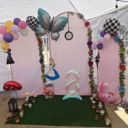 Alice In Wonderland Decor