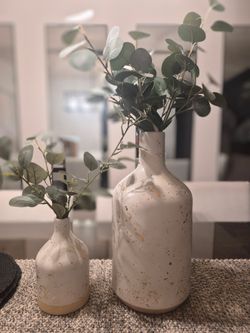 Beautiful ceramic vase set