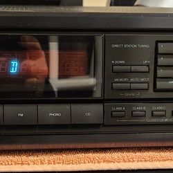 Onkyo TX-903

Quartz Synthesized  stereo Tuner Amplifier (1992-93)