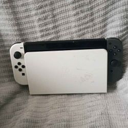 OLED Nintendo Switch W/ Case and Controller