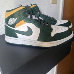 Air Jordan Mid “Sonics” 2022