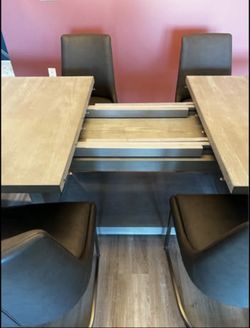 Madden Extendable Dining Table w/ 23” Leaf – Acacia Wood 72”-95”