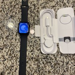 Brand New Apple Watch Series SE 44mm GPS + Cellular Midinight Aluminum Case With Midnight Sport Band - M/L