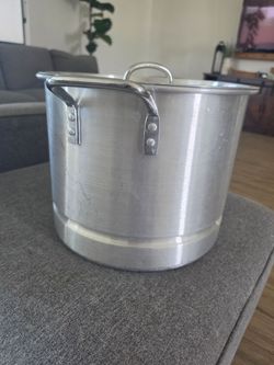 Stock pot