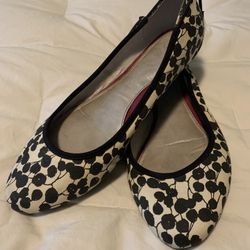 Cute GAP Flats
