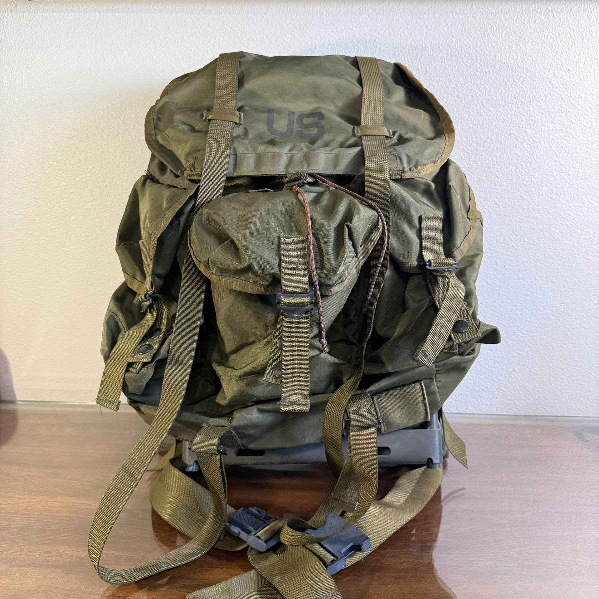 US Army Field Pack Combat Nylon LC-1 Medium Alice Backpack with Frame & Strap