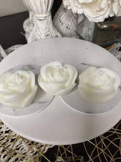 Set Of 3 Small Rose Candles