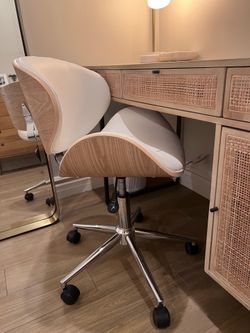Desk chair