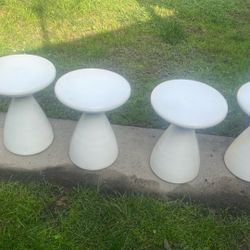 4 Stools White 
