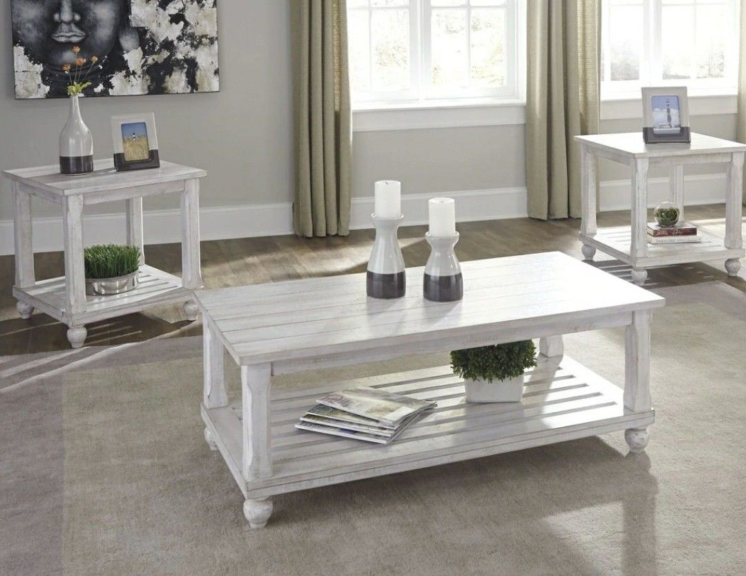 Cloudhurst White Table (Set of 3)