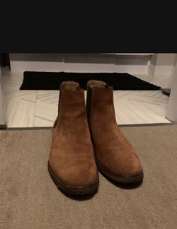 Clarks Men’s Chelsea Boots 9.5 New $75