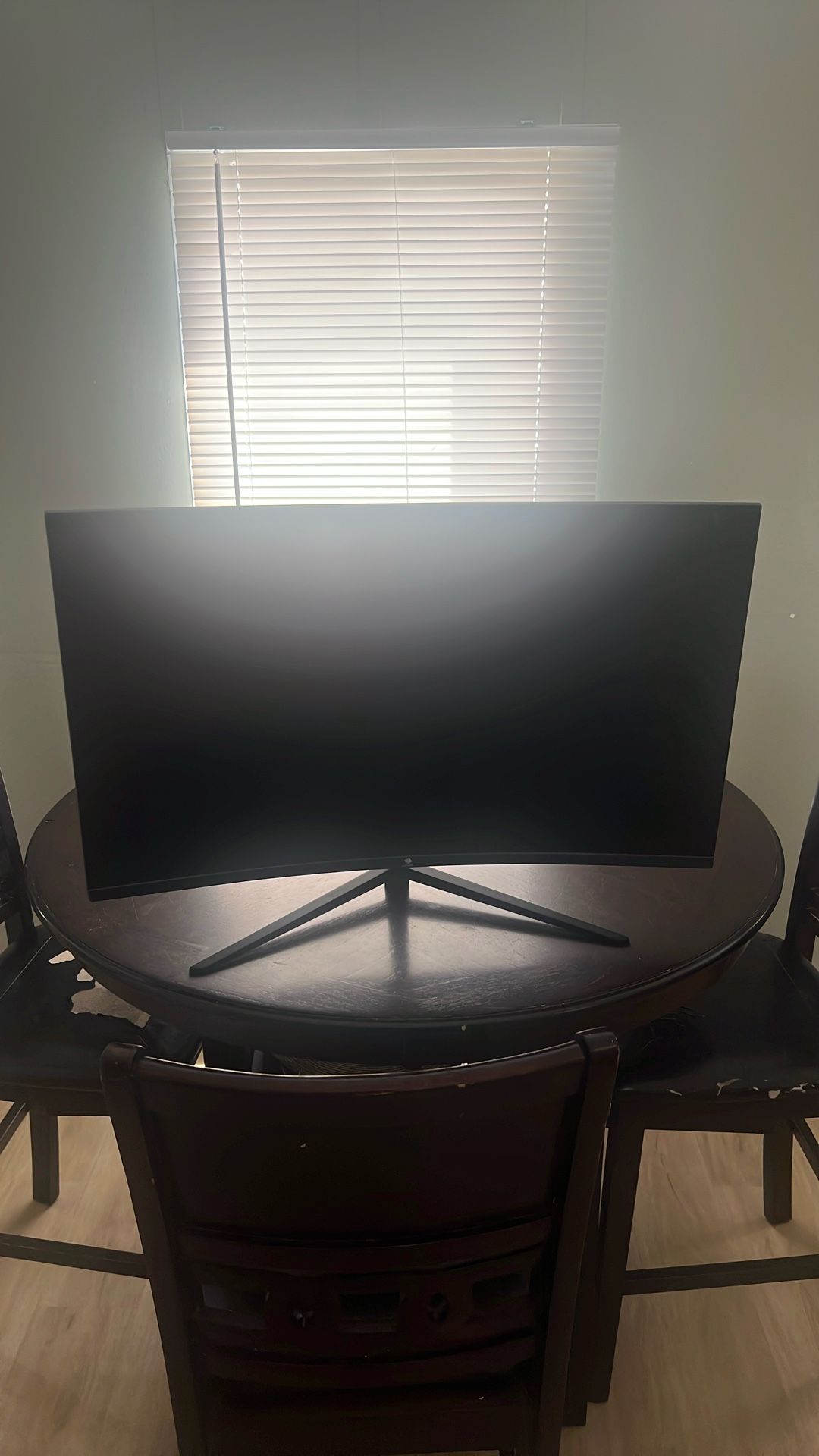 A Edge Monitor