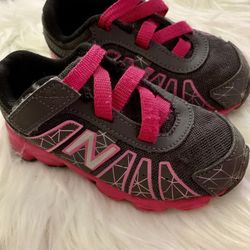 New balance sneakers toddler 7
