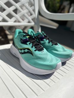 Women's Saucony Guide 15