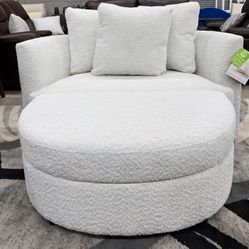 Holley Oversized Fabric Accent Chair with Storage Ottoman
Super Cozy and Comfy