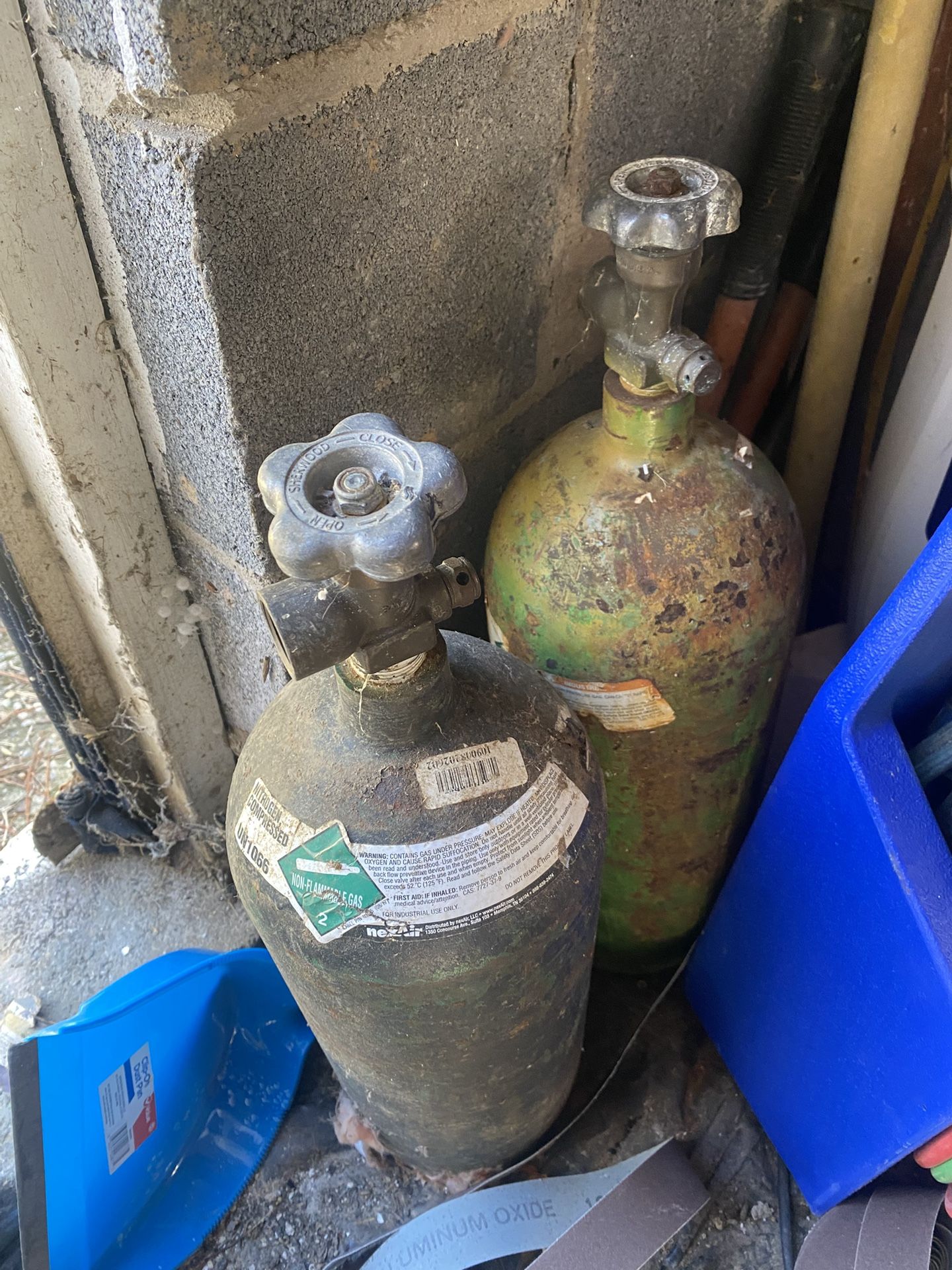 Nitrogen Bottles 