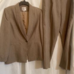 Ladies Pants Suit By Collections For Le Suits Size 16