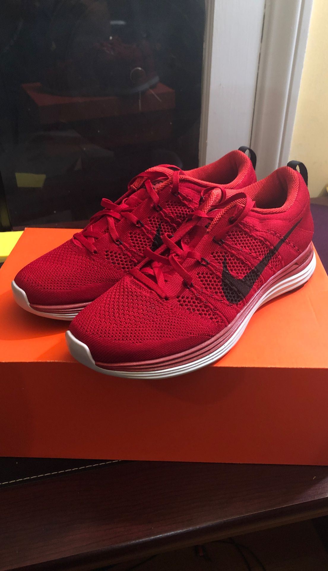 Selling Nike Flyknit Lunar 1+ size: NEVER WORN