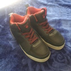 Skechers..zize 6.5