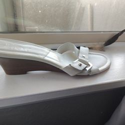 Dior / Sandles . .
