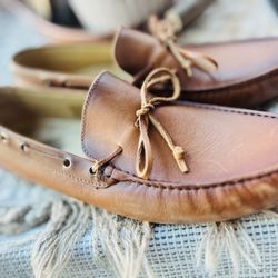 SAKS FIFTH AVENUE , Leather Driving Loafers men’s size 13 made in Brazil 