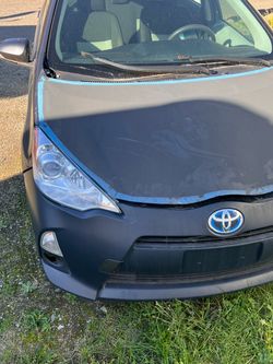 2014 Toyota Prius C parts out