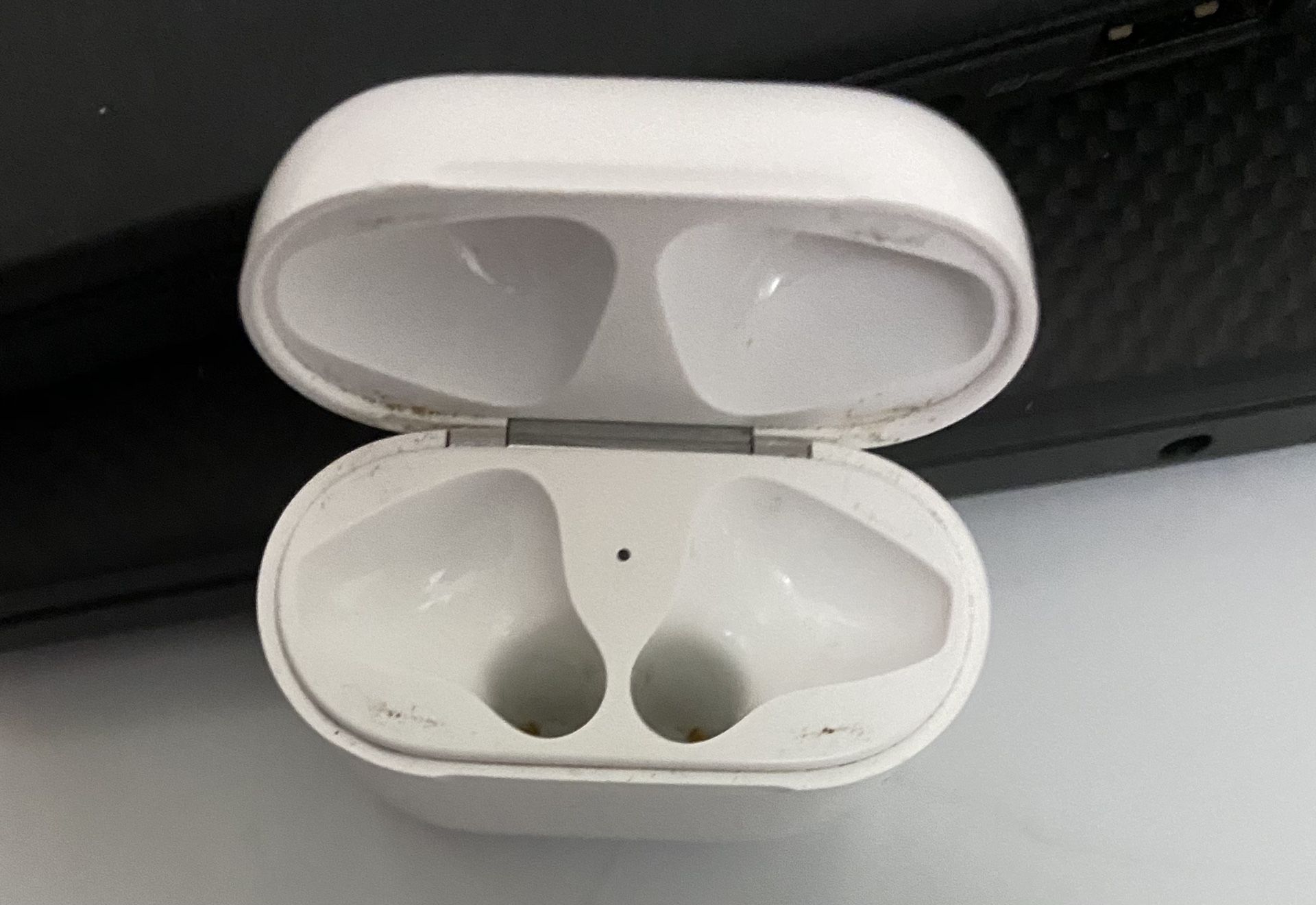 Apple Airpod charging case only