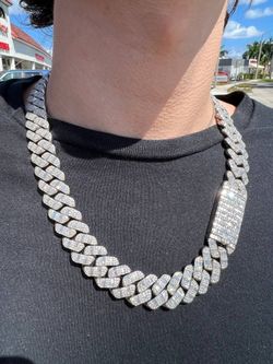 14k solid white gold 40CTW diamond emerald chain 22 inches iced out Miami Cuban link lock