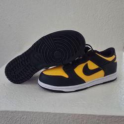 Nike Dunk Low Michigan Varsity Maize Navy Yellow  Size 2.0 Youth New