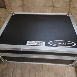 Odyssey FR12MIXE DJ Mixer Case Excellent!