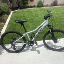 24” Giant xtc youth bike 