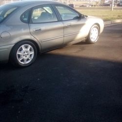 2004 Ford Taurus