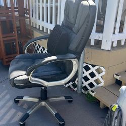 Must Go! Rotating Office Chair