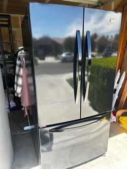 Gloss Black Stainless Steel French Door Refrigerator
