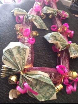 Graduation candy money lei