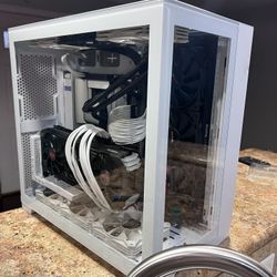 White Gaming Pc