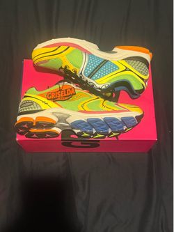 Saucony x Westside Gunn ProGrid Triumph 4 Super Flygod 2025 S71048-1